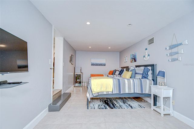 130 63RD STREET S, St Petersburg, FL 33707