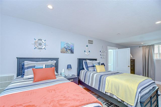 130 63RD STREET S, St Petersburg, FL 33707