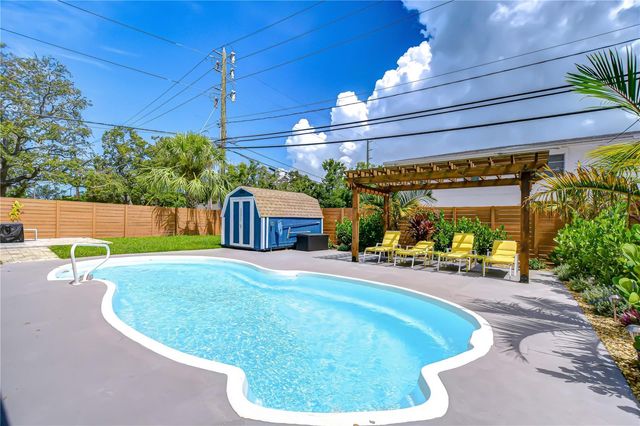 130 63RD STREET S, St Petersburg, FL 33707