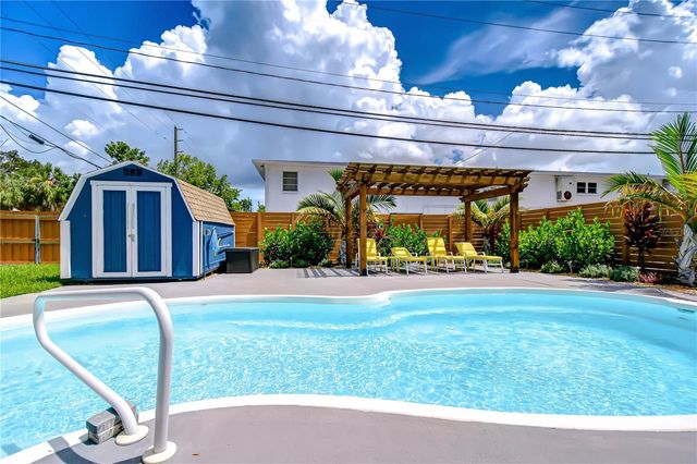 130 63RD STREET S, St Petersburg, FL 33707