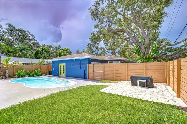 130 63RD STREET S, St Petersburg, FL 33707