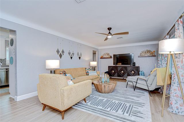 130 63RD STREET S, St Petersburg, FL 33707