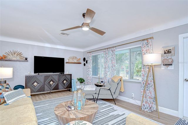 130 63RD STREET S, St Petersburg, FL 33707