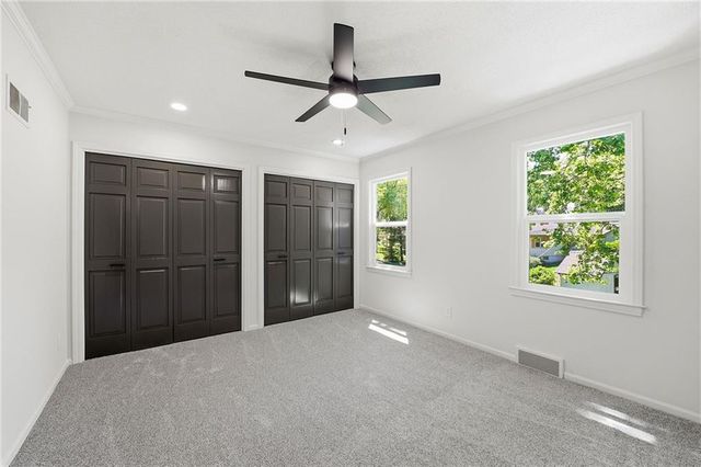 9100 Dearborn Street, Overland Park, KS 66207