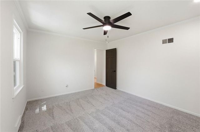 9100 Dearborn Street, Overland Park, KS 66207