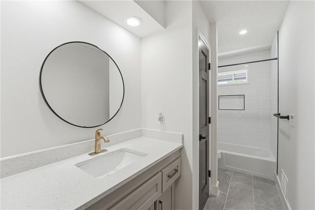 9100 Dearborn Street, Overland Park, KS 66207