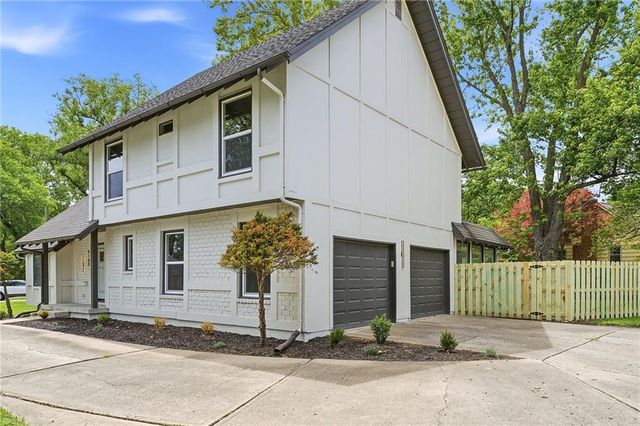 9100 Dearborn Street, Overland Park, KS 66207