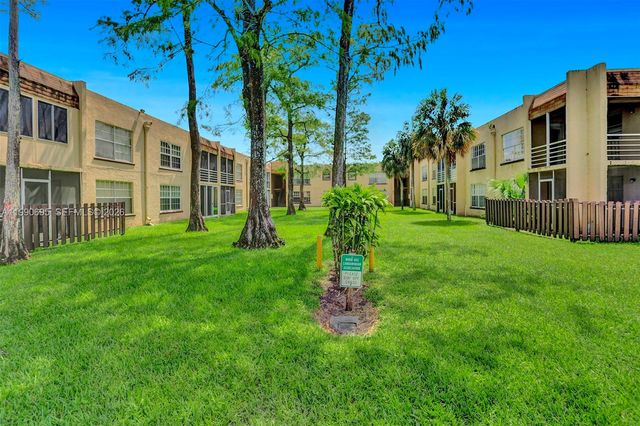 4211 NW 19th St 194, Lauderhill, FL 33313