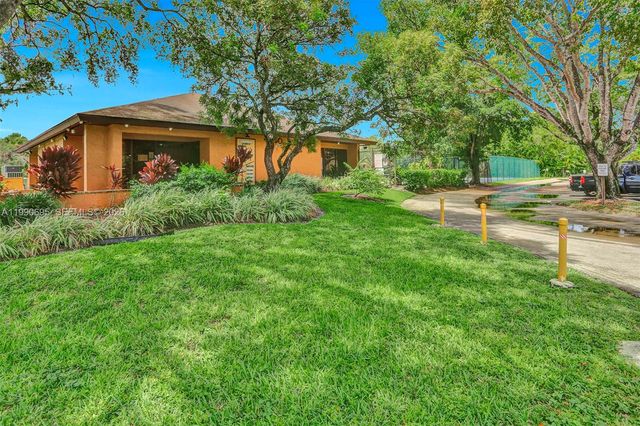 4211 NW 19th St 194, Lauderhill, FL 33313