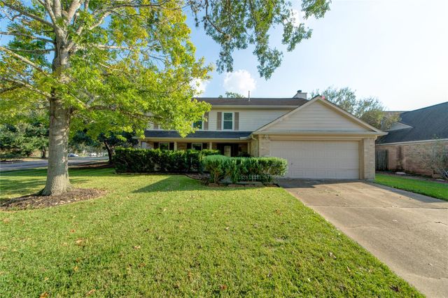 3822 Green Fields Drive, Sugar Land, TX 77479