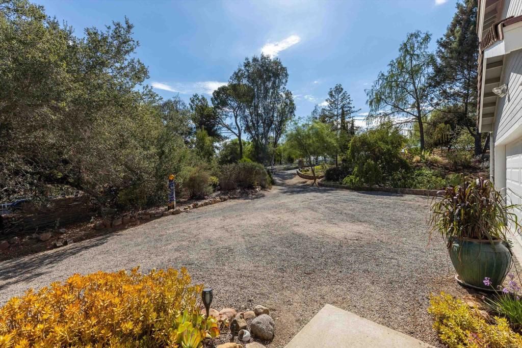 13872 Misty Oak Road, Valley Center, CA 92082 — photo 5