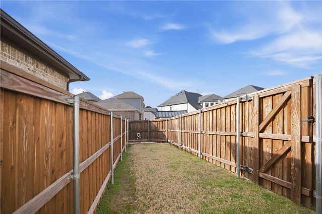 1621 Rose Willow Way, Arlington, TX 76005