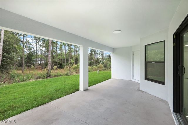 1102 Edison AVE, Lehigh Acres, FL 33972