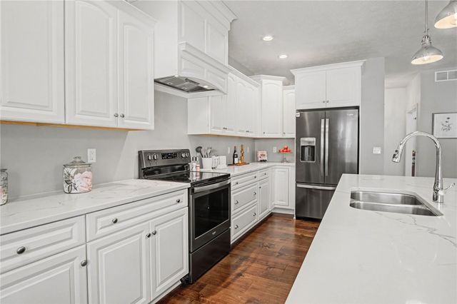 31 Boulder Creek Drive, Rush, NY 14543