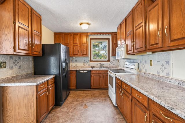 510 5th Street NW, Faribault, MN 55021