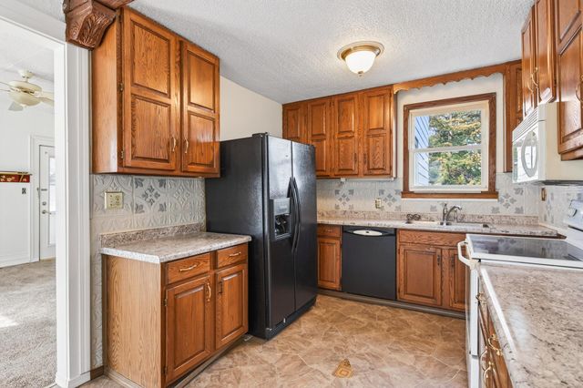 510 5th Street NW, Faribault, MN 55021