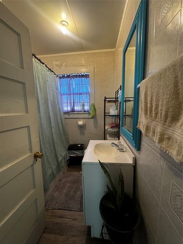 701 Van Sickle Street, Sulphur Springs, TX 75482