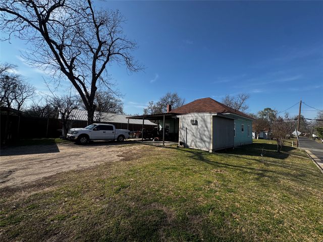 701 Van Sickle Street, Sulphur Springs, TX 75482