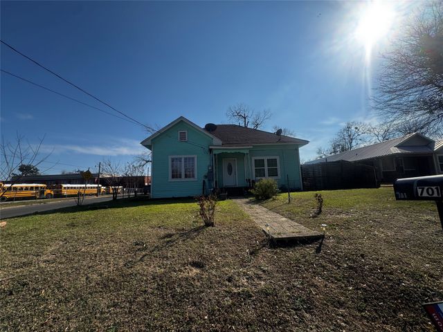 701 Van Sickle Street, Sulphur Springs, TX 75482