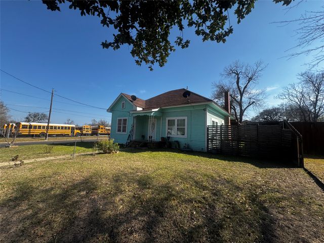 701 Van Sickle Street, Sulphur Springs, TX 75482