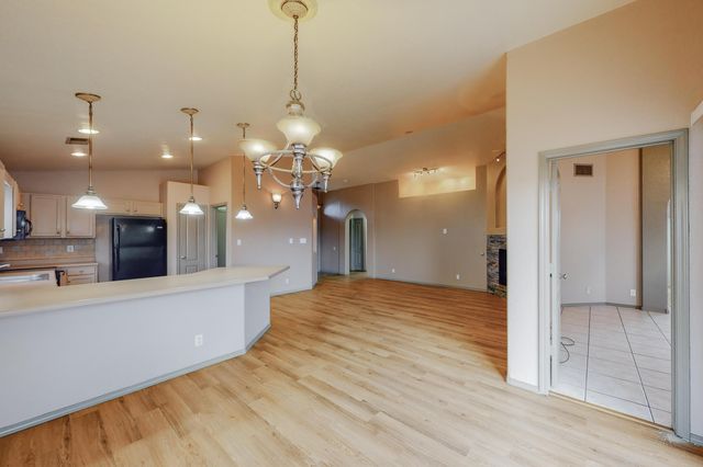 745 Valley Meadows Drive NE, Rio Rancho, NM 87144