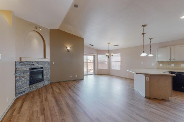 745 Valley Meadows Drive NE, Rio Rancho, NM 87144