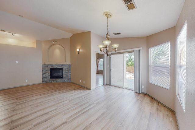 745 Valley Meadows Drive NE, Rio Rancho, NM 87144