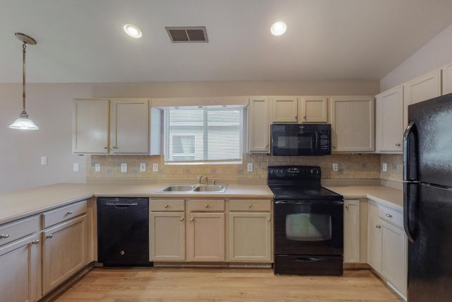 745 Valley Meadows Drive NE, Rio Rancho, NM 87144