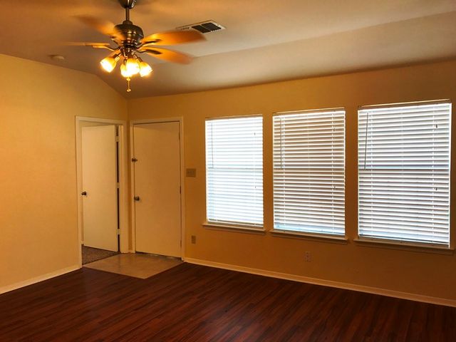 1420 Fitzhugh Street, Mckinney, TX 75069