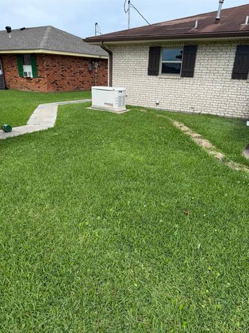 310 Lee Dr, Thibodaux, LA 70301