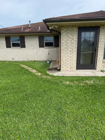310 Lee Dr, Thibodaux, LA 70301