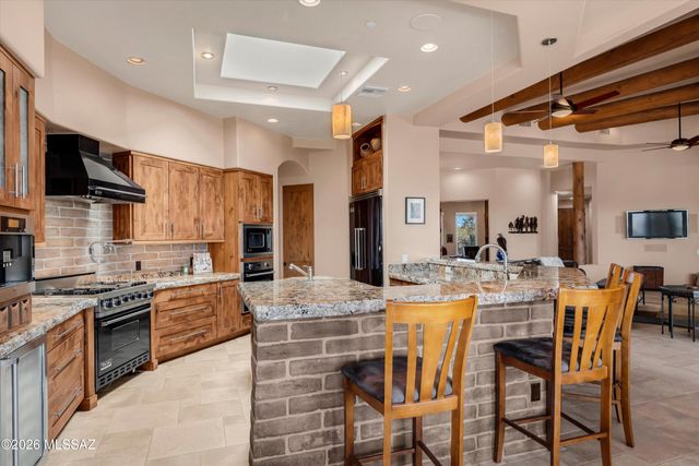 12757 N Sorrel Stallion Place, Marana, AZ 85658