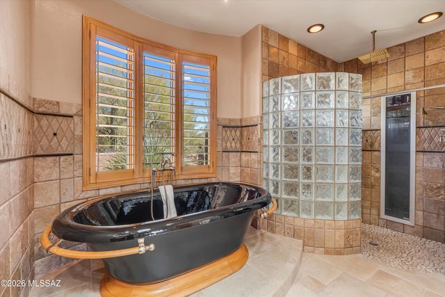 12757 N Sorrel Stallion Place, Marana, AZ 85658