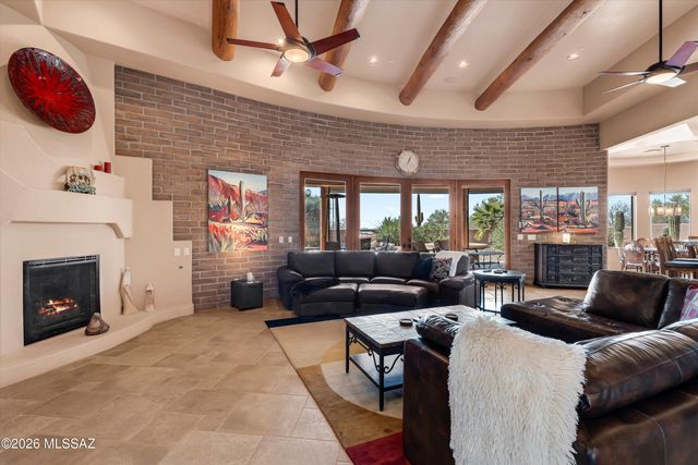 12757 N Sorrel Stallion Place, Marana, AZ 85658