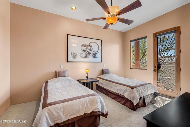 12757 N Sorrel Stallion Place, Marana, AZ 85658