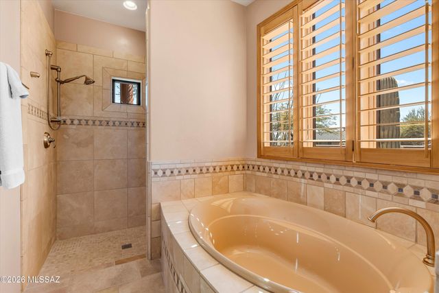 12757 N Sorrel Stallion Place, Marana, AZ 85658