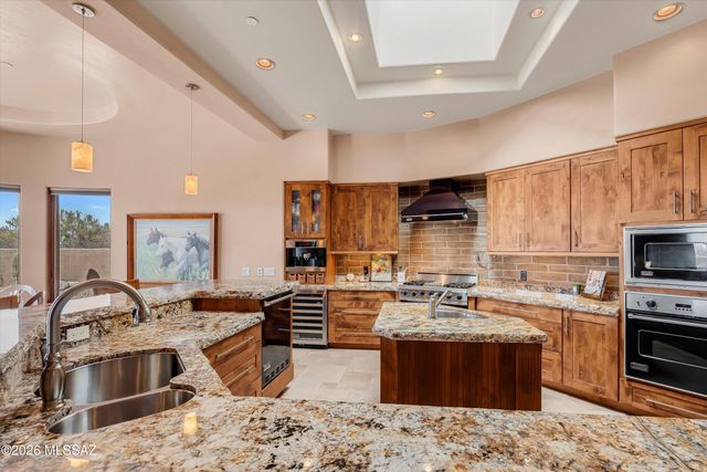 12757 N Sorrel Stallion Place, Marana, AZ 85658