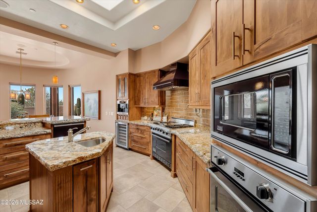 12757 N Sorrel Stallion Place, Marana, AZ 85658