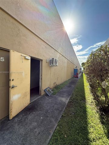 15075 SW 137th St 6, Miami, FL 33196