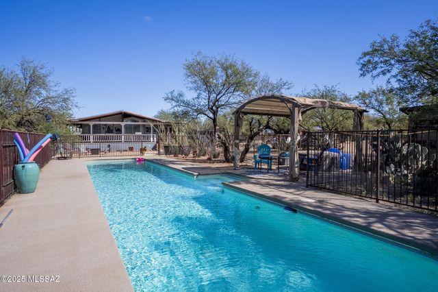 1550 W Eagle Way, Amado, AZ 85645