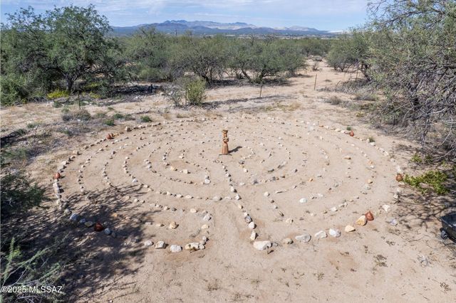 1550 W Eagle Way, Amado, AZ 85645