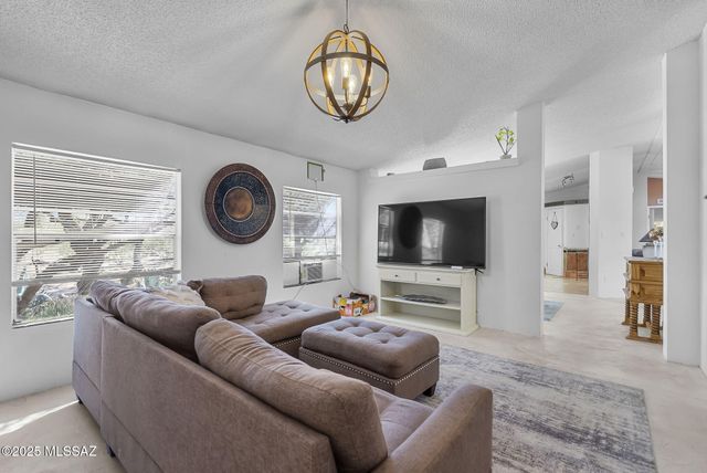 1550 W Eagle Way, Amado, AZ 85645