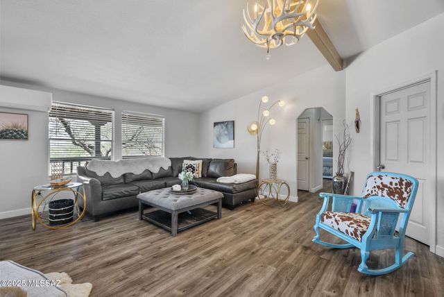 1550 W Eagle Way, Amado, AZ 85645