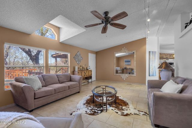 1550 W Eagle Way, Amado, AZ 85645