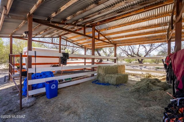 1550 W Eagle Way, Amado, AZ 85645