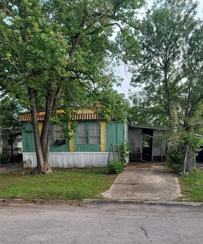 8006 Palo Vista Drive, Houston, TX 77044