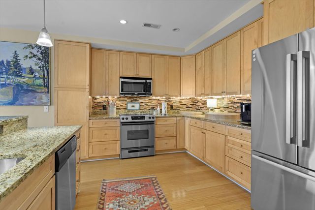 204 S Jefferson St Unit 3A, Roanoke, VA 24011