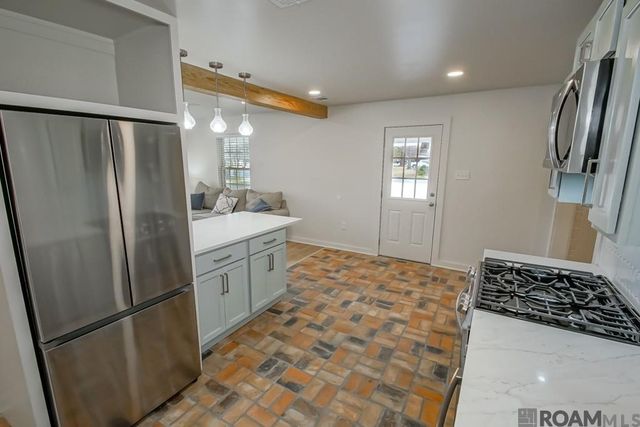 9688 Tanglewood Dr, Baton Rouge, LA 70818