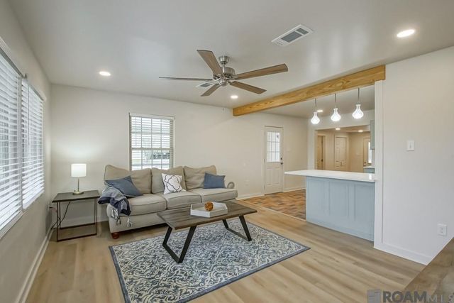 9688 Tanglewood Dr, Baton Rouge, LA 70818