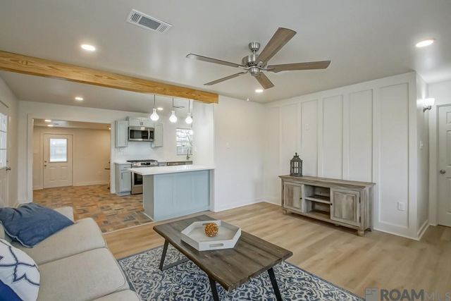 9688 Tanglewood Dr, Baton Rouge, LA 70818